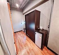 Capital O 75512 Loft Residence