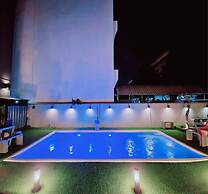Capital O 75512 Loft Residence
