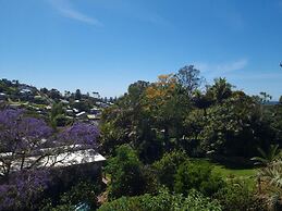 Treeview - A Beautiful 3-bed House in Kiama