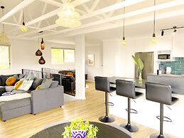 Treeview - A Beautiful 3-bed House in Kiama