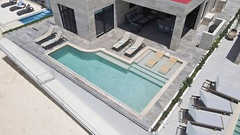 Seaside Villa 4 Beds, Private Pool, Amazing Views