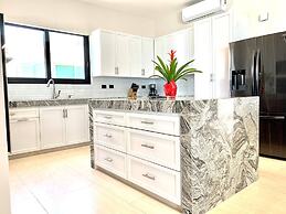 Seaside Villa 4 Beds, Private Pool, Amazing Views