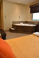 NP Hotel & Suites