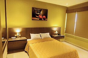 NP Hotel & Suites