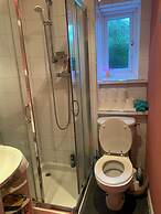 Edinburgh City Escape - Large 1 Bedroom Apartment