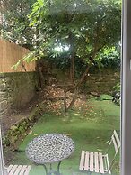 Edinburgh City Escape - Large 1 Bedroom Apartment