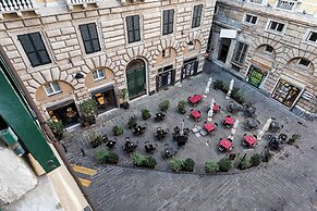 Art and Comfort near Lomellini Street