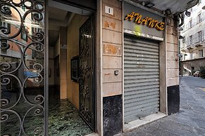 Art and Comfort near Lomellini Street