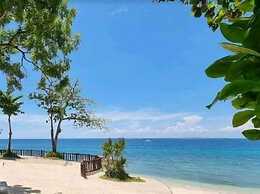 Mactan Newtown Beachfront Condo