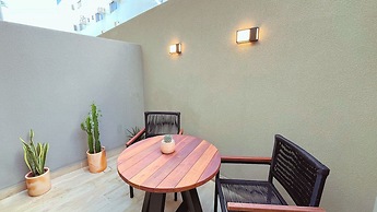 Setai Yacht Garden - By Almare Flats