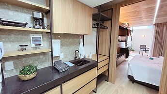 Setai Yacht Garden - By Almare Flats