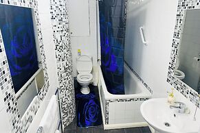 3bed Apartment Sleeps 6 - Free Parking, Wifi