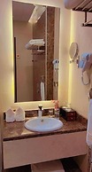 Aman Hotel Almhalh