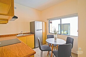Cozy Stay with onsite Pool Near Malecon