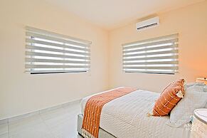 Cozy Stay with onsite Pool Near Malecon