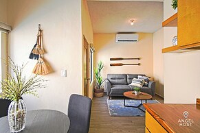 Cozy Stay with onsite Pool Near Malecon