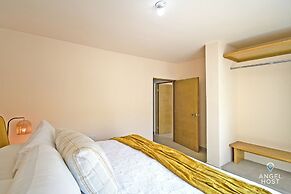 Cozy Stay with onsite Pool Near Malecon