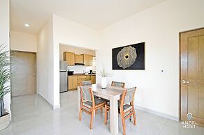 Cozy Stay with onsite Pool Near Malecon