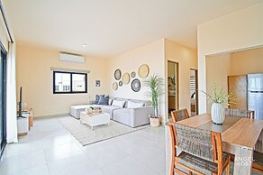 Cozy Stay with onsite Pool Near Malecon