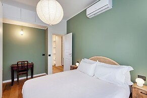 Bright Shelley Apartment