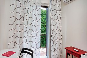 Bright Shelley Apartment