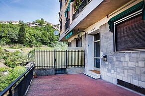 Bright Shelley Apartment