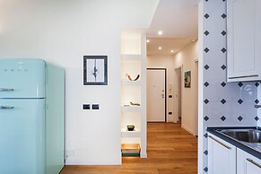 Bright Shelley Apartment