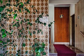 Bright Shelley Apartment