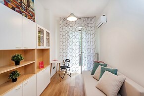 Bright Shelley Apartment