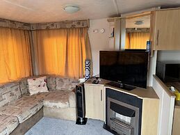 Seaside Bliss Retreat in Heart of Isle of Sheppy