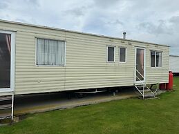 Seaside Bliss Retreat in Heart of Isle of Sheppy