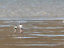 Seaside Bliss Retreat in Heart of Isle of Sheppy