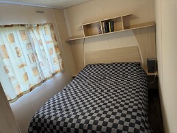 Seaside Bliss Retreat in Heart of Isle of Sheppy