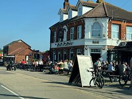 Seaside Bliss Retreat in Heart of Isle of Sheppy