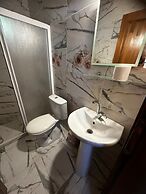 MADAM AFRODİT KONUKEVİ