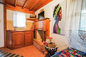 MADAM AFRODİT KONUKEVİ