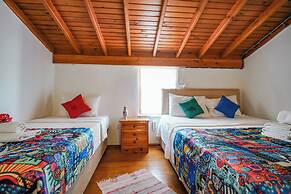 MADAM AFRODİT KONUKEVİ