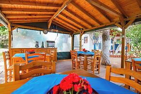 MADAM AFRODİT KONUKEVİ