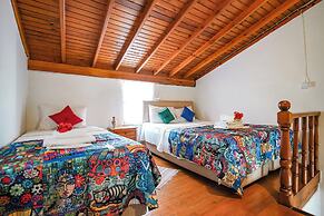 MADAM AFRODİT KONUKEVİ