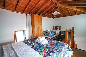 MADAM AFRODİT KONUKEVİ