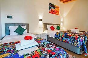 MADAM AFRODİT KONUKEVİ