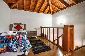 MADAM AFRODİT KONUKEVİ