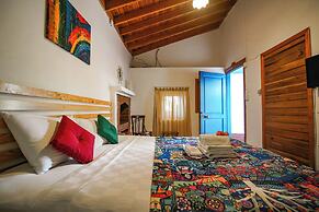 MADAM AFRODİT KONUKEVİ