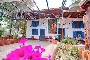 MADAM AFRODİT KONUKEVİ