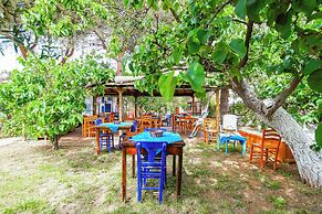 MADAM AFRODİT KONUKEVİ