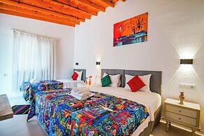 MADAM AFRODİT KONUKEVİ