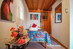 MADAM AFRODİT KONUKEVİ