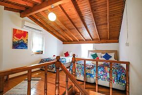 MADAM AFRODİT KONUKEVİ