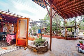 MADAM AFRODİT KONUKEVİ