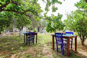 MADAM AFRODİT KONUKEVİ